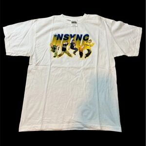 Vintage 90s 1999 NSYNC Boy Band tshirt youth XL. Featuring‎ the iconic NSYNC.